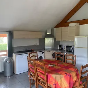 Appartement Familial A, Crots